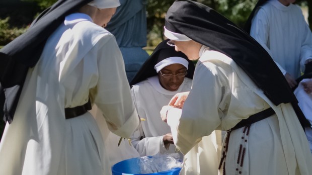 web-dominican-nuns-summit-courtesy-image