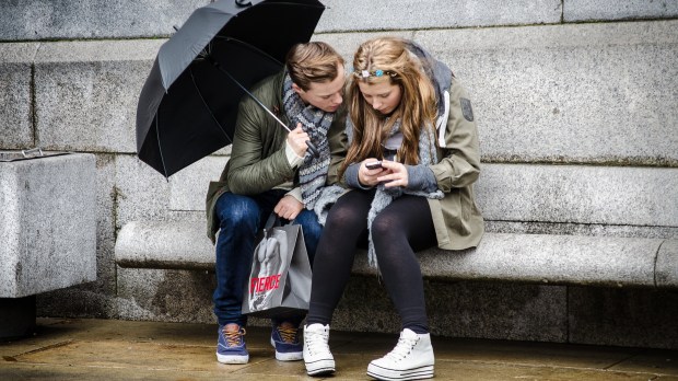 web-texting-love-teens-rain-garry-knight-cc.jpg