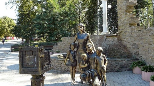estatua familia