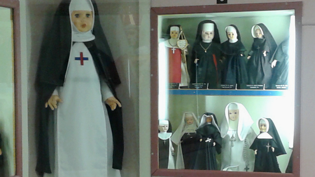 museu-das-bonecas-freiras.png