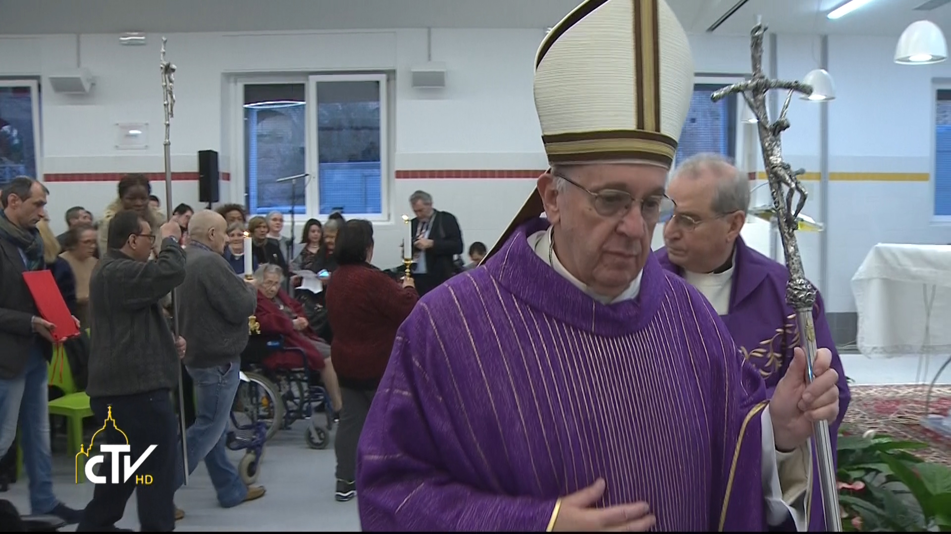 Francisco abrió Puerta Santa de la Caridad en el refugio de la Caritas “Don Luigi Di Liegro” - Roma