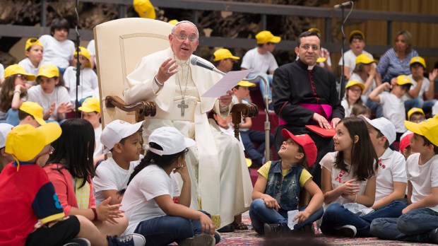 VATICAN-POPE-AUDIENCE-CHILDREN