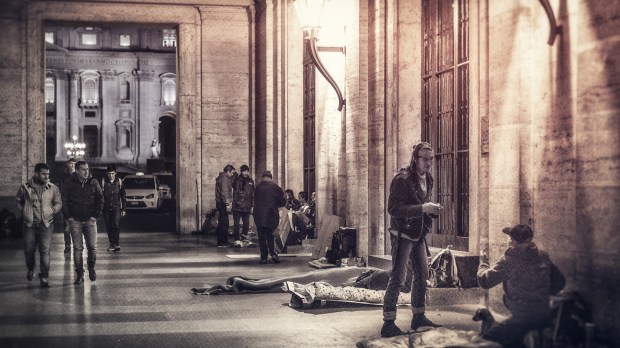 web-homeless-vatican-rome-street-church-serge-vincent-cc.jpg