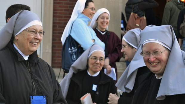 web-little-sisters-of-the-poor-us-nuns-goat_girl-cc.jpg