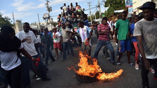 web-haiti-elections-streets-000_7q2cj-hector-retamal-afp-ai.jpg
