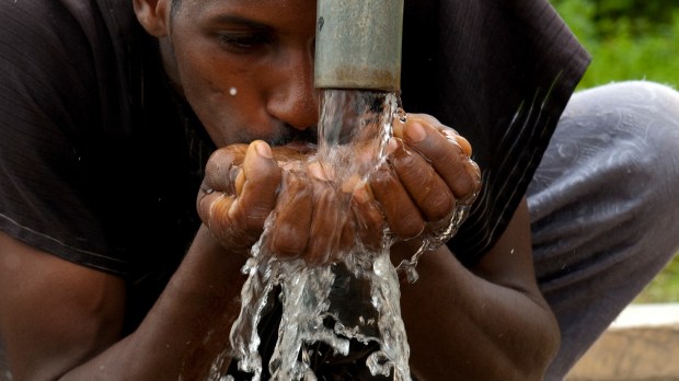 WEB-WATER-DRINK-CLEAN-World Bank Photo Collection-CC