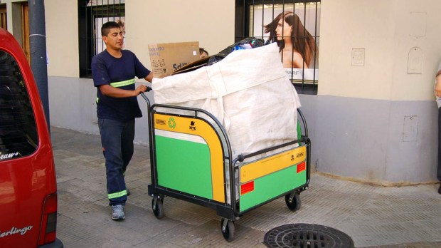 web-argentina-carriage-worker-garbage-collector-uba.jpg
