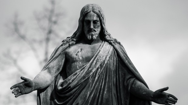 web-jesus-christ-cemetery-statue-martin-cc.jpg