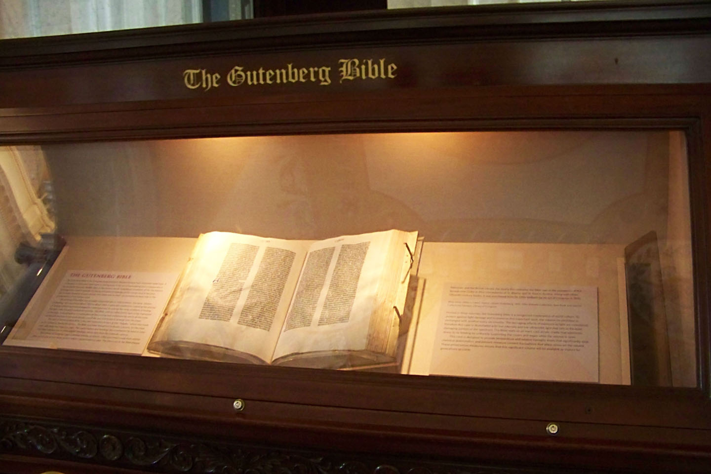 WEB- Library of Congress Bible Collection Washington-GUTENBERG-BIBLE-MUSEUM-Kathy Dempsey-