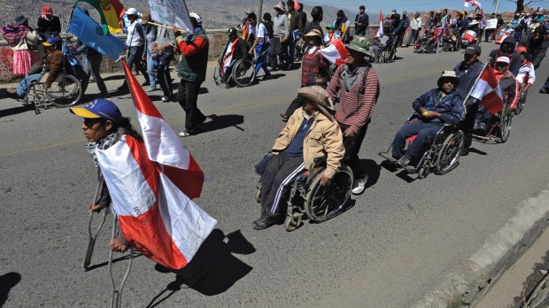 web-bolivia-march-disabled-wheelchair-000_9z1d2-jorge-bernal-afp-ai.jpg