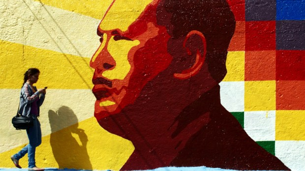 web-venezuela-chavez-street-art-david-hernc3a1ndez-aka-davidhdz-cc.jpg