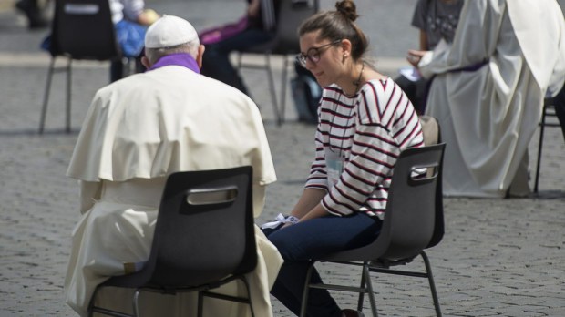 web-pope-confessing-confession-square-teenagers-jubilee-000_9w7vl-osservatore-romano-afp-ai.jpg