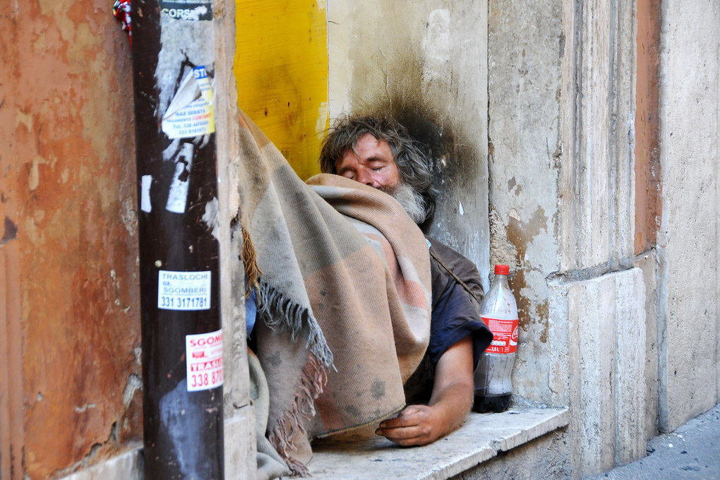 web-rome-homeless-sleep-street-facemepls-cc.jpg
