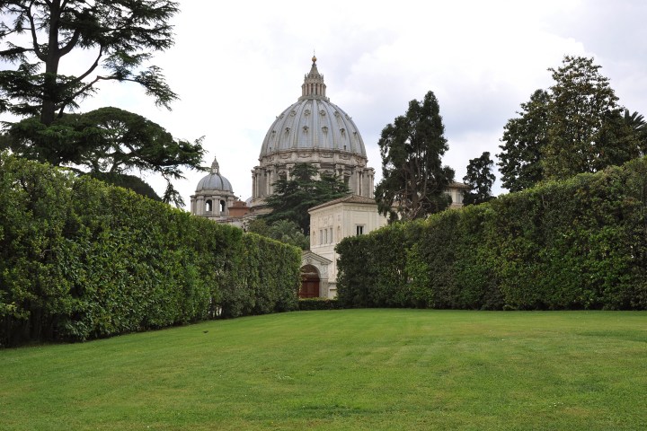 web-vatican-gardens-rome-3-arsen-gabdullin-cc.jpg