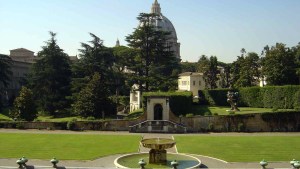 web-vatican-gardens-rome-lint01-cc.jpg