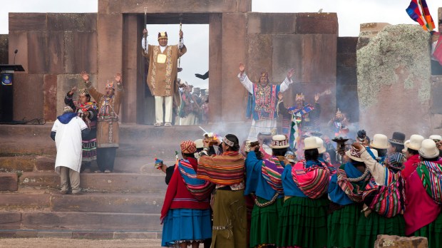 web-bolivia-evo-morales-native-ceremony-david-g-silvers-cancillerc3ada-del-ecuador-cc.jpg