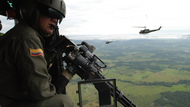 web-helicopter-colombia-policc3ada-nacional-de-los-colombianos-cc.jpg