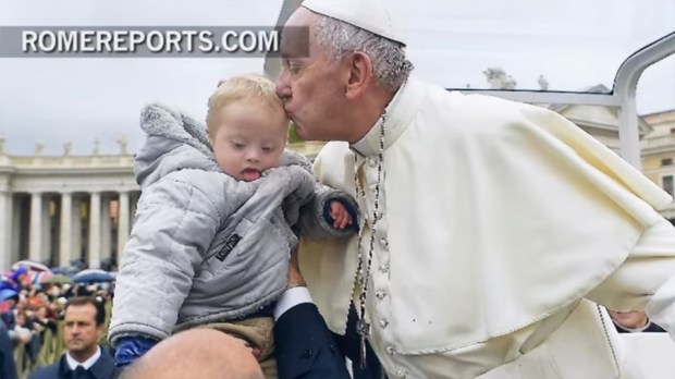 web-pope-audience-child-down-syndrome-capture-youtube-rome-reports.jpg