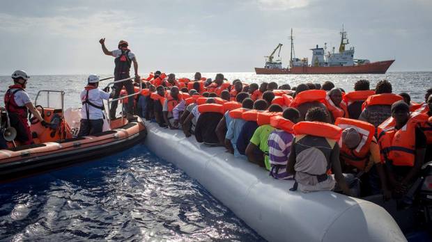 web-refugees-rescue-mediterranean-sea-facebook-sos-mediterranee-anna-psaroudakis.jpg