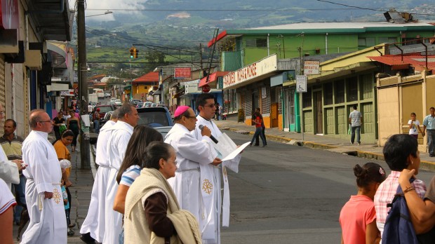 web-costa-rica-priests-procession-trevor-huxham-cc.jpg
