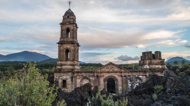 San Juan Parangaricutiro: una iglesia sepultada por la lava