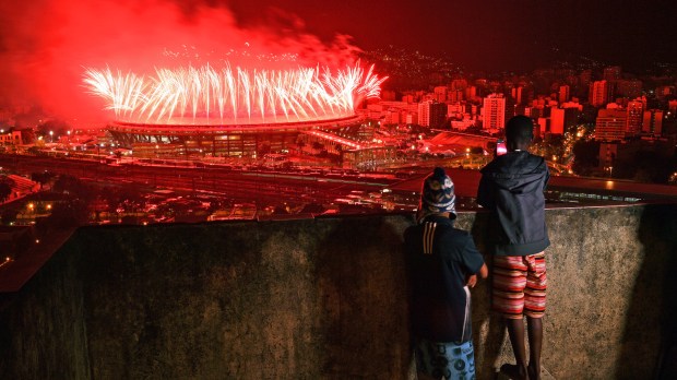 web-olympics-rio-closing-favela-000_fi81n-carl-de-souza-afp-ai.jpg