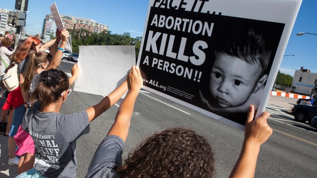 web-us-america-pro-life-sign-abortion-kills-american-life-league-cc.jpg