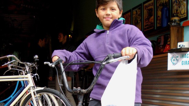 web-argentina-solidarity-bike-rodrigo-facebook-la-rueda-popular