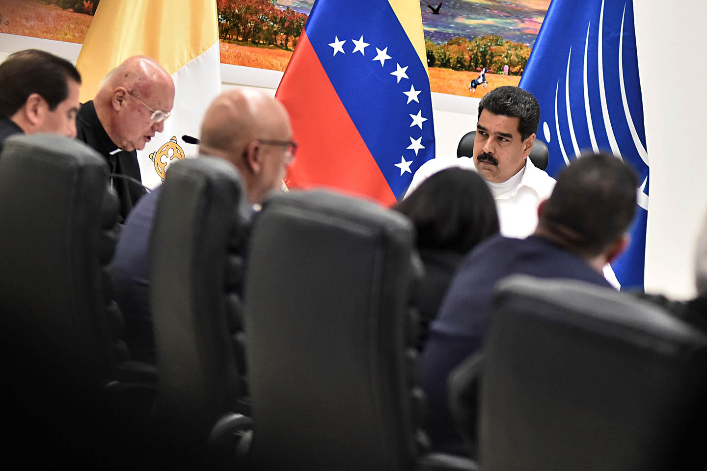 Dialogue between Venezuelan Government and opposition starts in Caracas