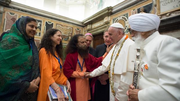 Papa Francisco con líderes religiosos