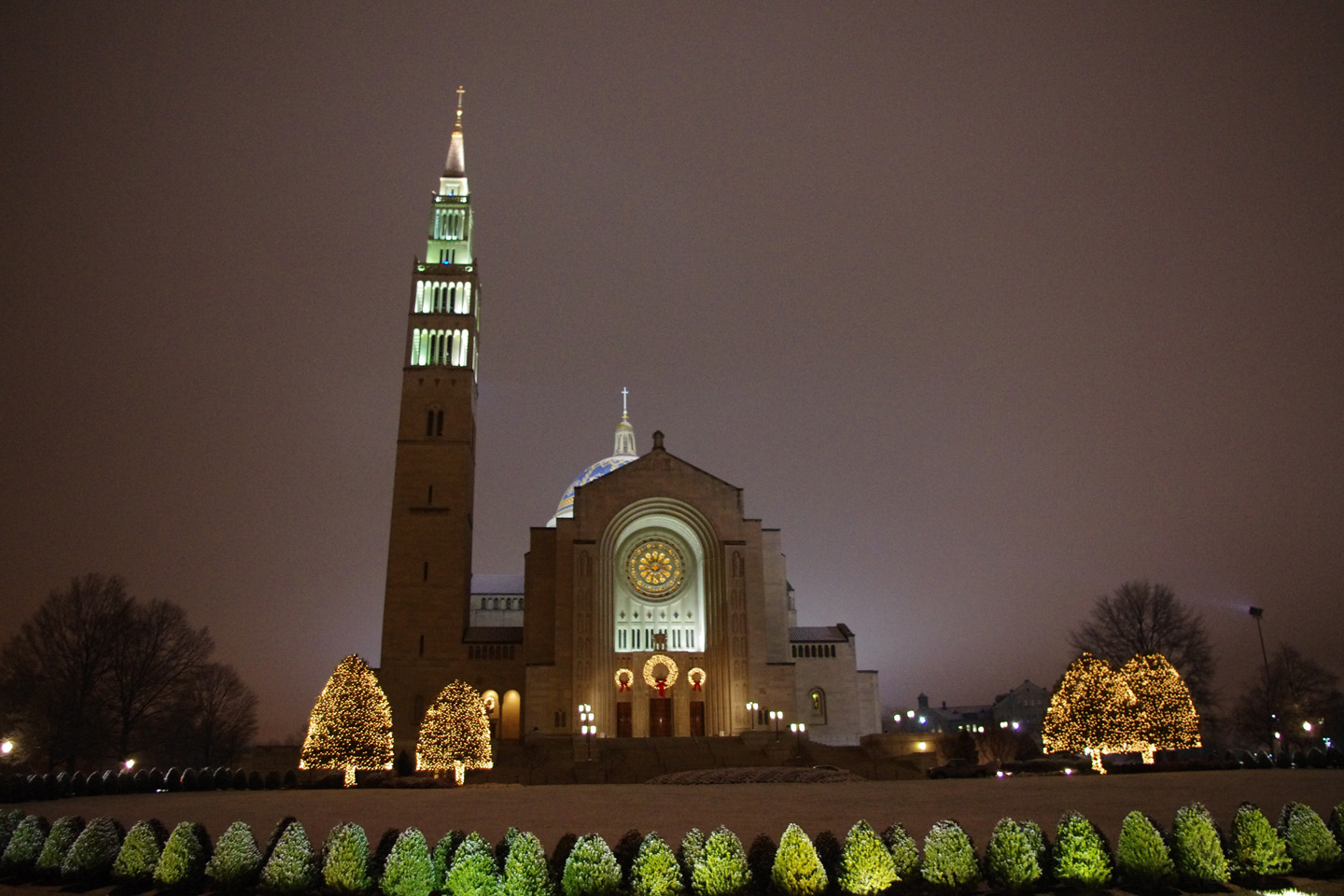 web-basilica-of-national-shrine-of-the-immaculate-conception_george-lewis-cc