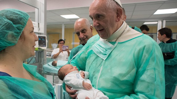 ITALY-POPE-HOSPITAL-VISIT