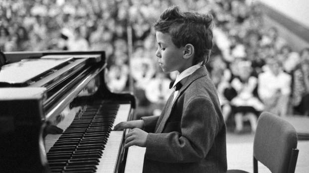 web-little-boy-playing-piano-vitaly-yuriev-c2a9fred-grinberg-ria-novosti-sputnik