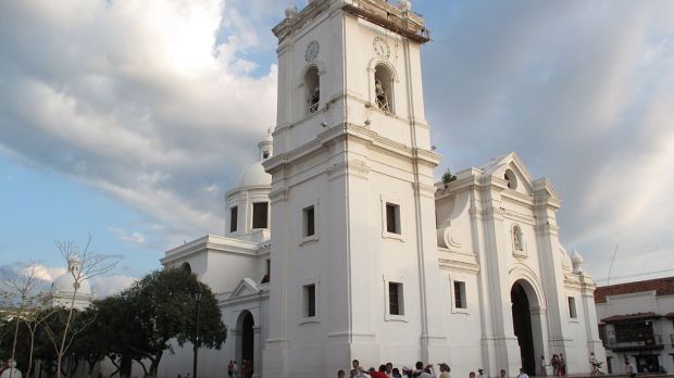1024px-catedral-santamarta