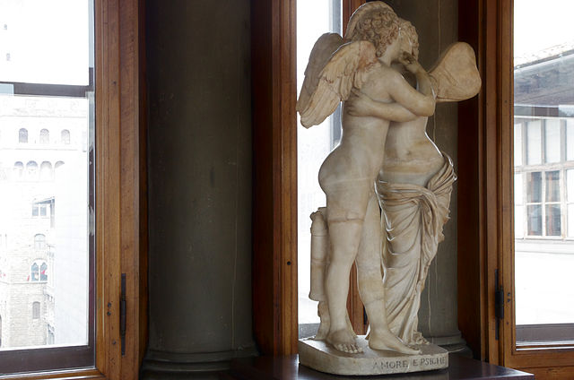 640px-03_2015_amore_e_psiche_copia_romana_da_originale_greco_310_ac_circa-galleria_degli_uffizi_firenze_photo_paolo_villa_foto9237bis_img_0001