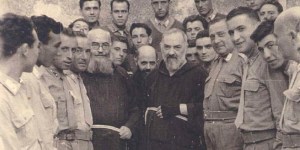 Cómo el Padre Pío detenía en pleno vuelo los bombardeos en la Segunda Guerra Mundial