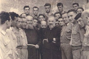 Cómo el Padre Pío detenía en pleno vuelo los bombardeos en la Segunda Guerra Mundial