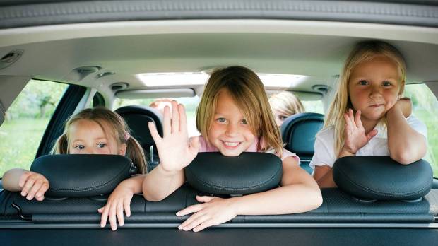 web-girl-children-kids-car-happy-waving-kzenon-shutterstock_29603536