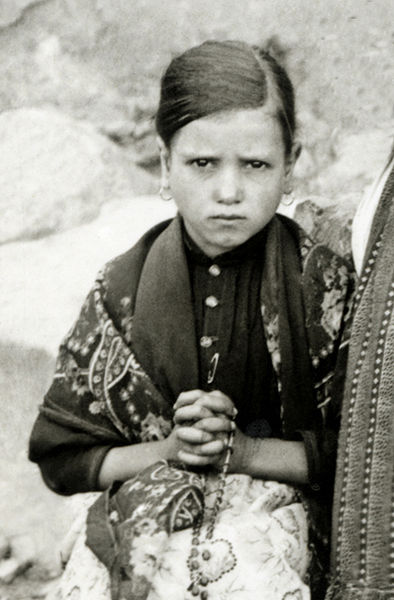 web-jacinta-marto-fatima-portugal-1917-wikimedia