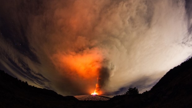 WEB-Volcano eruption. Mount Etna erupting from the crater Voragine &#8211; shutterstock_354902900