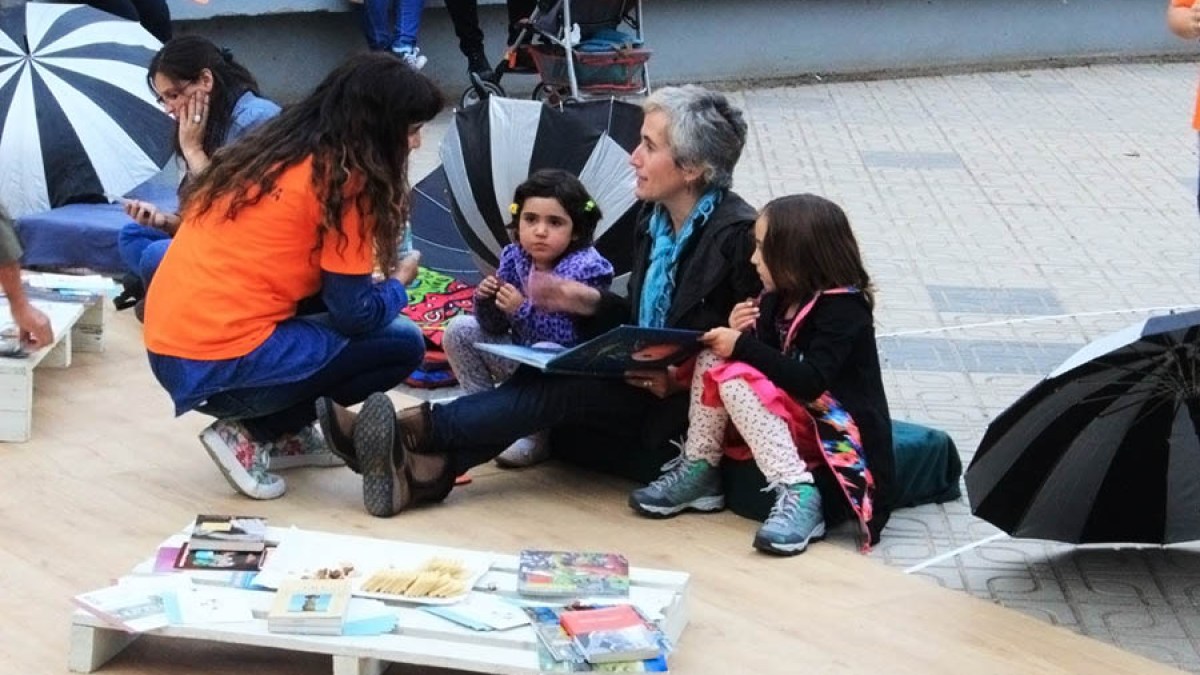WEB-CHILE-MIGRANT-LIBRARY-01-Facebook Colectivo MIGRA