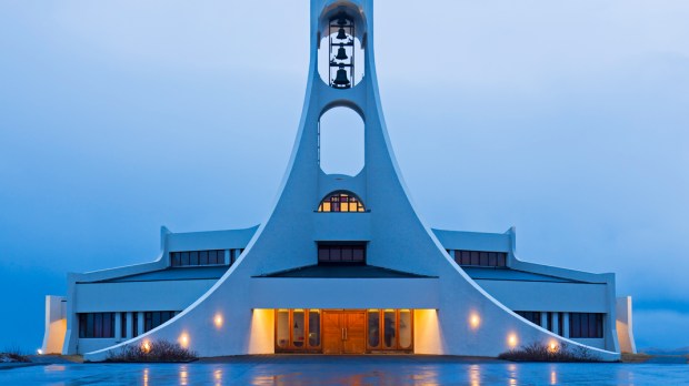 WEB&#8212;Stykkisholmskirkja-Church-Stykkisholmur-Iceland-©-Eric-Gorski-CC