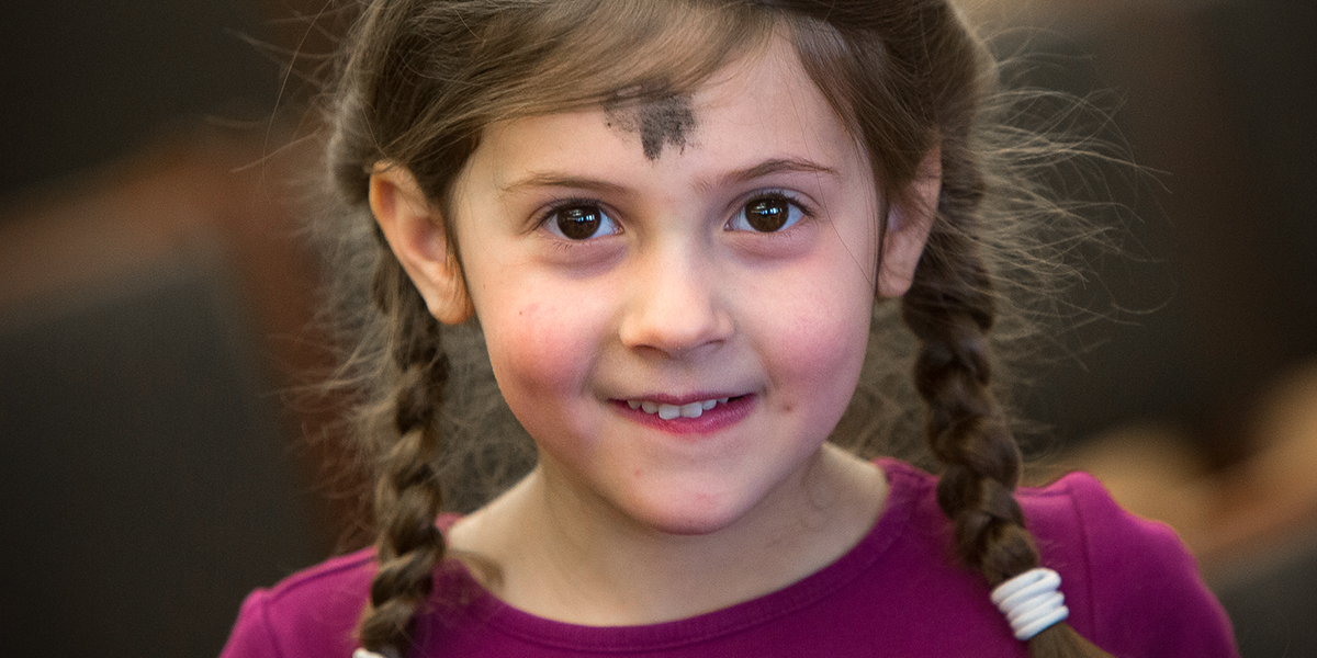 WEB3-YOUNG-GIRL-ASHES-LENT-FACE-PURPLE-SHIRT-George-Martell-Archdiocese-of-Boston-CC