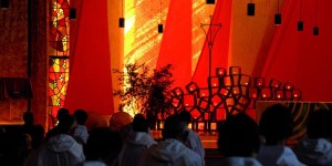 Papa Francisco a Taizé: Nadie puede pelear la vida solo. Se necesita una comunidad