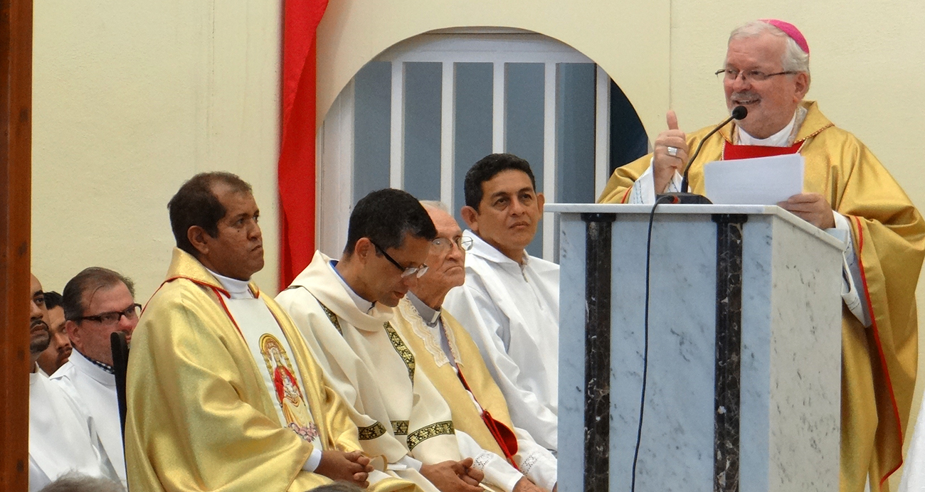 MOnseñor Aldo Giordano visitó la Diócesis de Guarenas durante festividad de la Divina Misericordia 24Abril2017 @GuardianCatolic (4)
