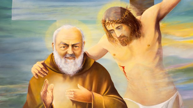 Padre Pío de Pietrelcina con Cristo