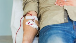 WEB BLOOD DONATION MAN HAND ©  wavebreakmedia – Shutterstock