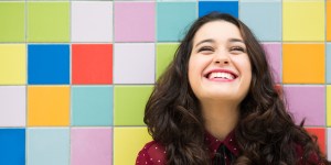 ¿Tengo derecho a ser feliz cuando los demás sufren?