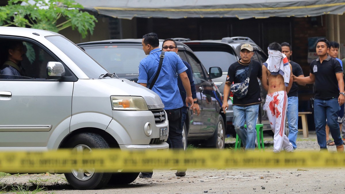 INDONESIA-ATTACKS-UNREST-PRIEST