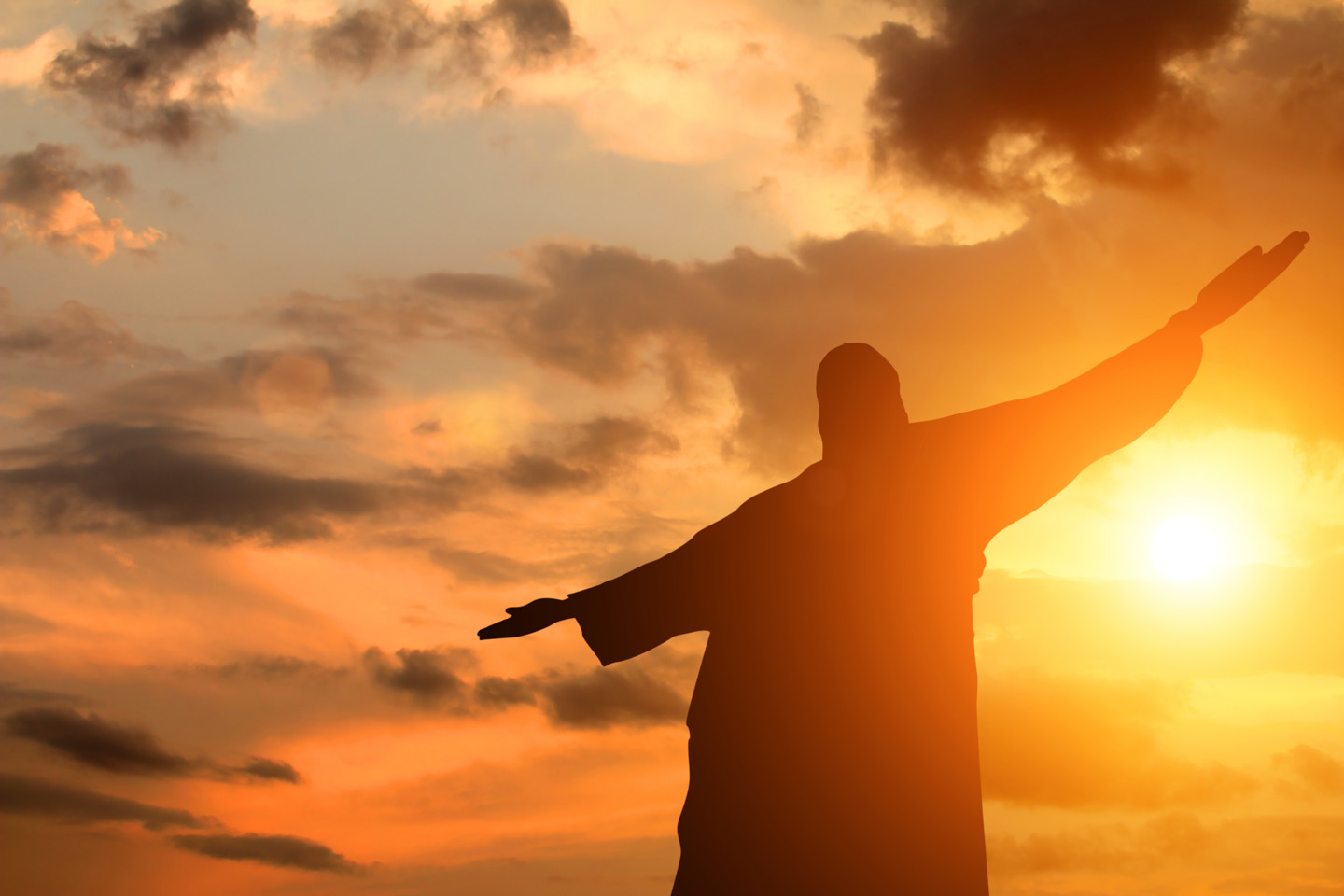 WEB JESUS RESURRECTION SUN SKY © artphotoclub – Shutterstock